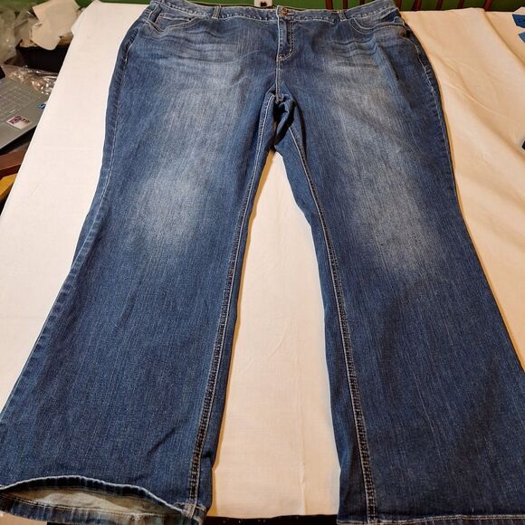 Lane Bryant Medium Acid Wash Tighter Tummy Technology Bootcut Jeans Size 28 - Picture 12 of 12